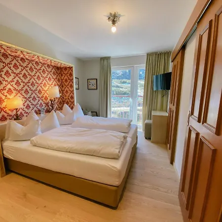 Steiner Superior Hotel 4*