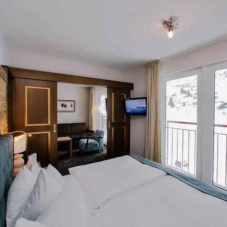 Steiner Superior Hotel 4*