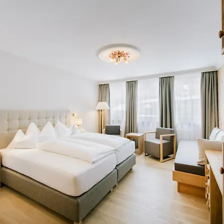 Steiner Superior Hotel