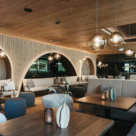 Steiner Superior מלון 4*