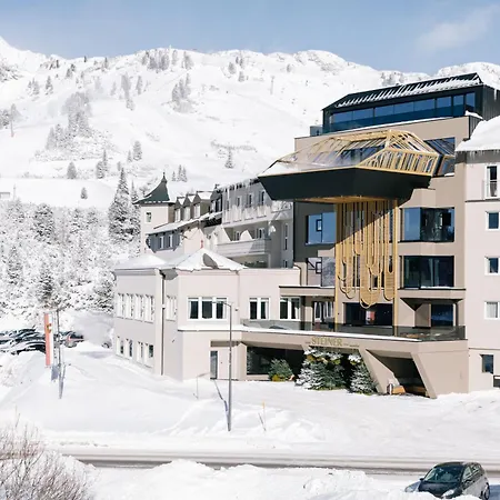 Steiner Superior Hotel